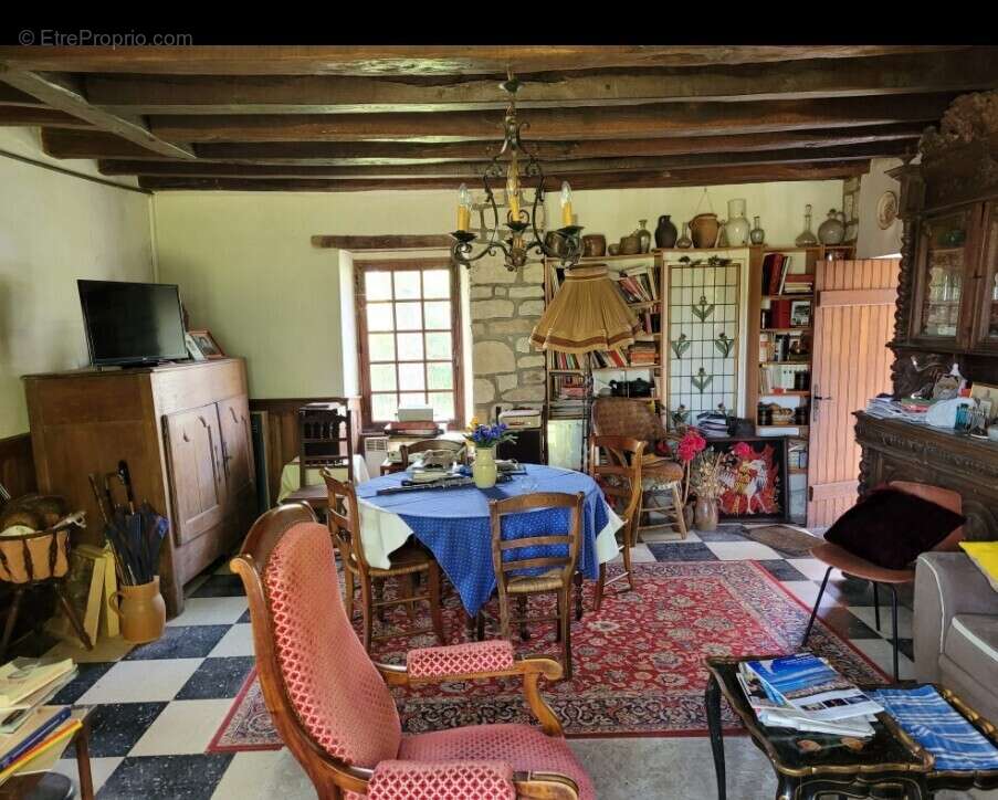 Maison à THEVET-SAINT-JULIEN