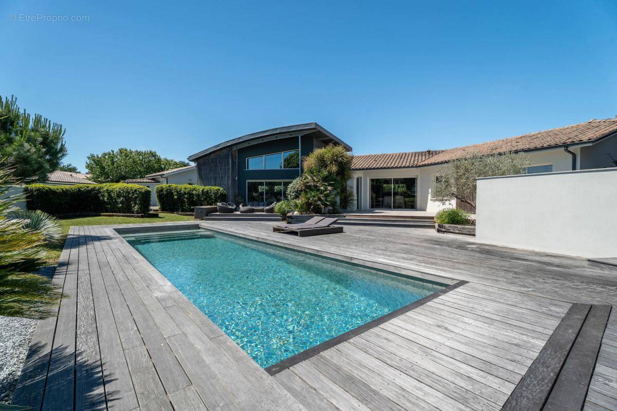 Maison à SAINT-GERMAIN-DU-PUCH