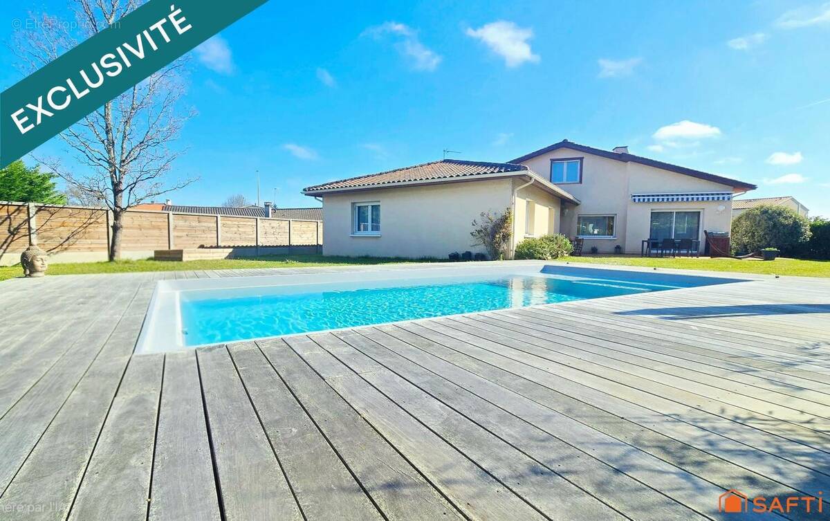 Photo 1 - Maison à LE HAILLAN