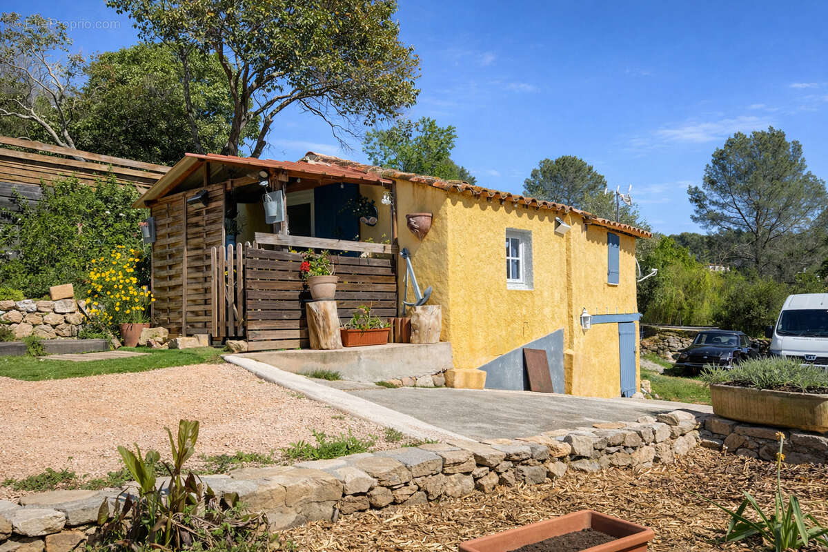 Maison à SOLLIES-TOUCAS