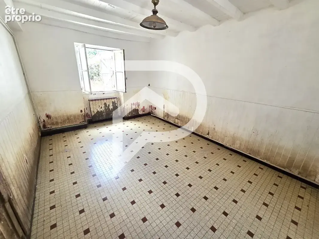 Maison de 78 m² et dépendances, sur un terrain de 637 m². - photo 5