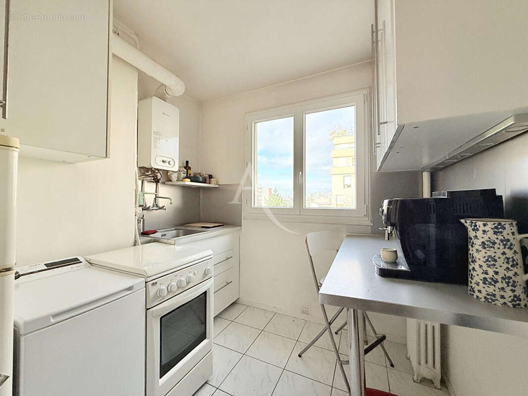 Appartement à CHARENTON-LE-PONT