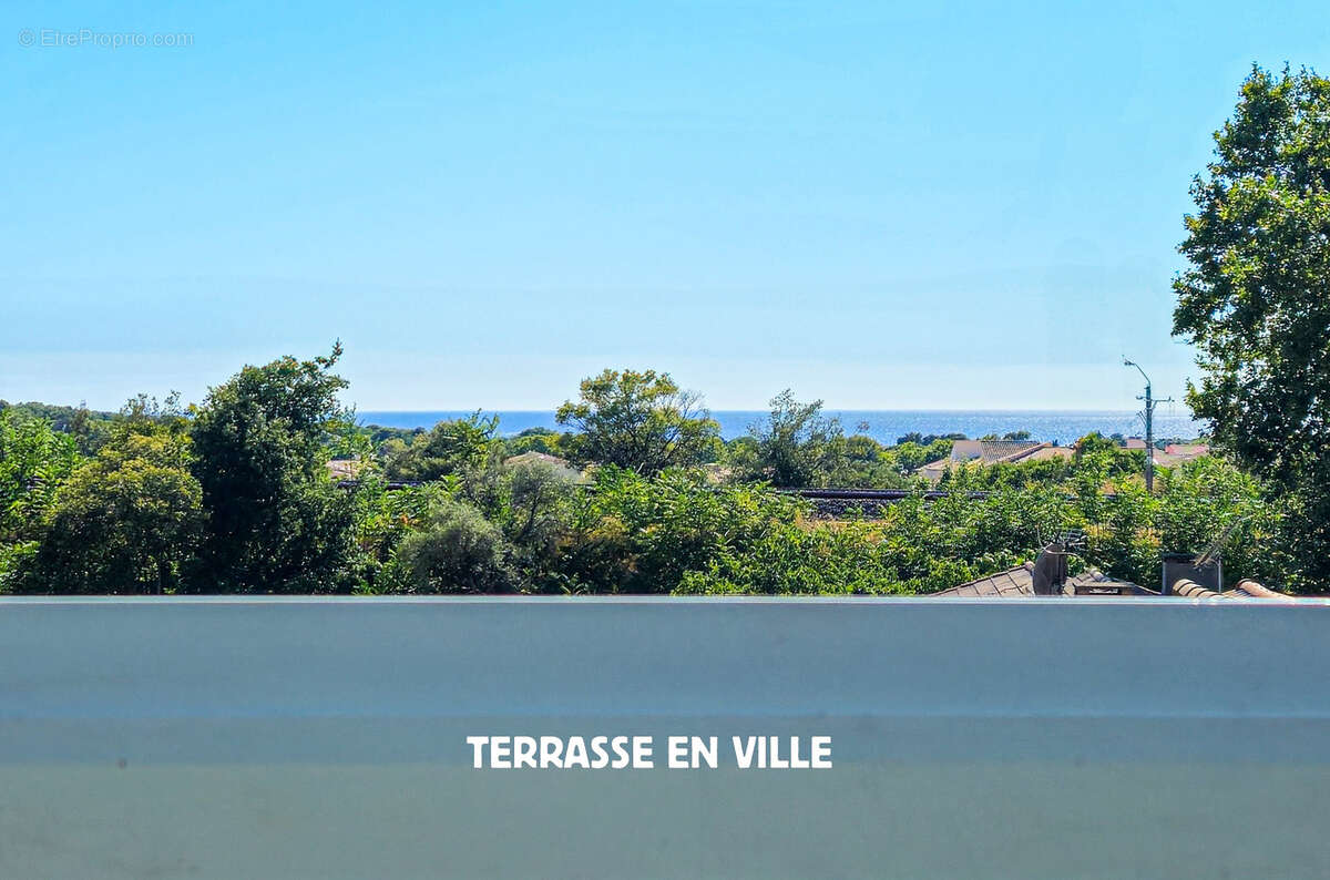 Appartement à SAINT-CYR-SUR-MER