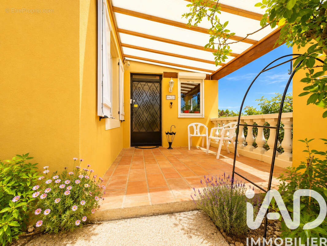 Maison 160 m² à Villeneuve-Les-Avignon  - photo 4