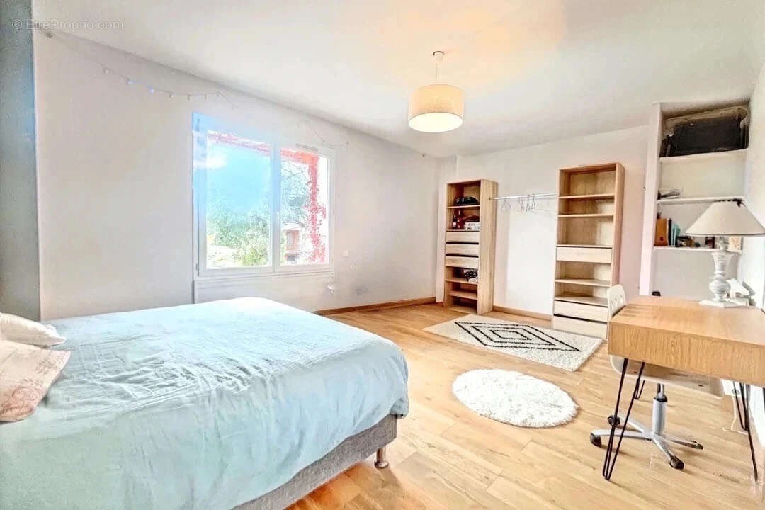 Maison à BRISON-SAINT-INNOCENT