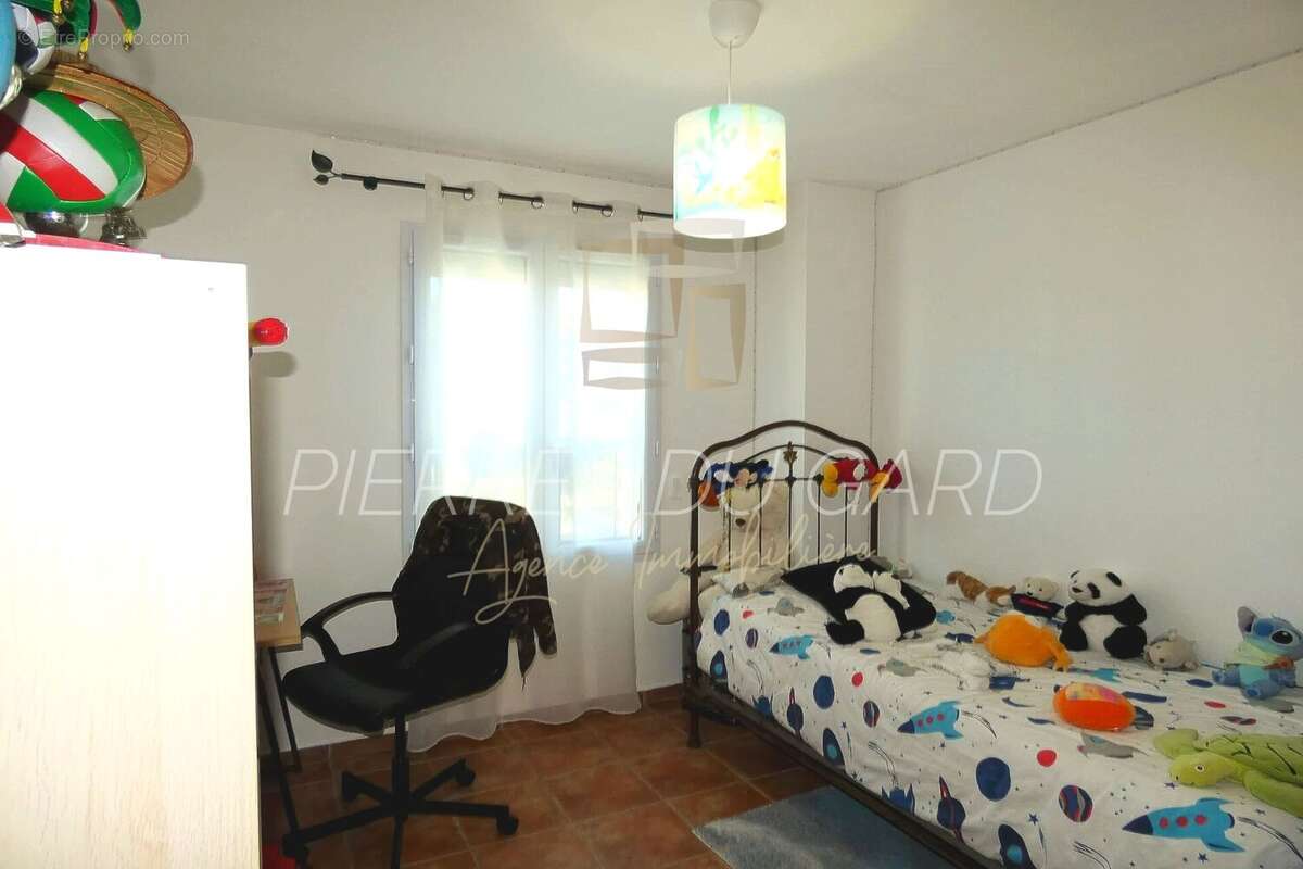 Maison à SAINT-QUENTIN-LA-POTERIE