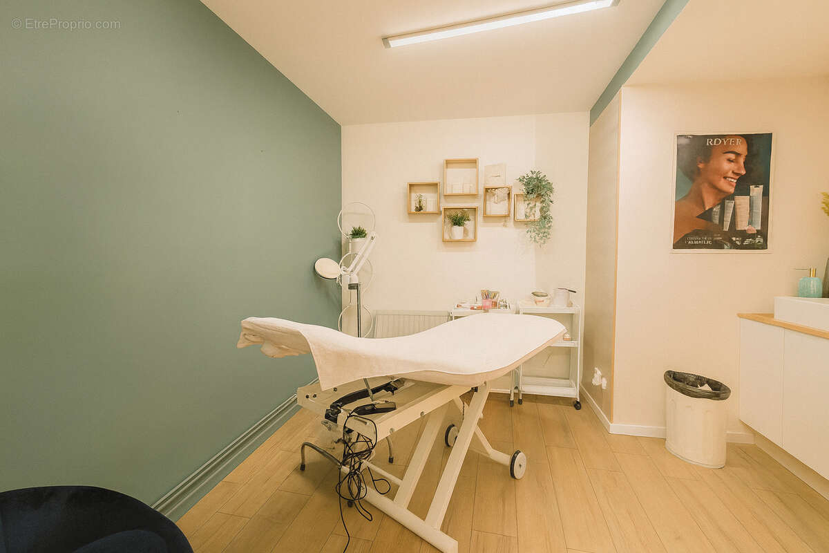 Autre à BECON-LES-GRANITS