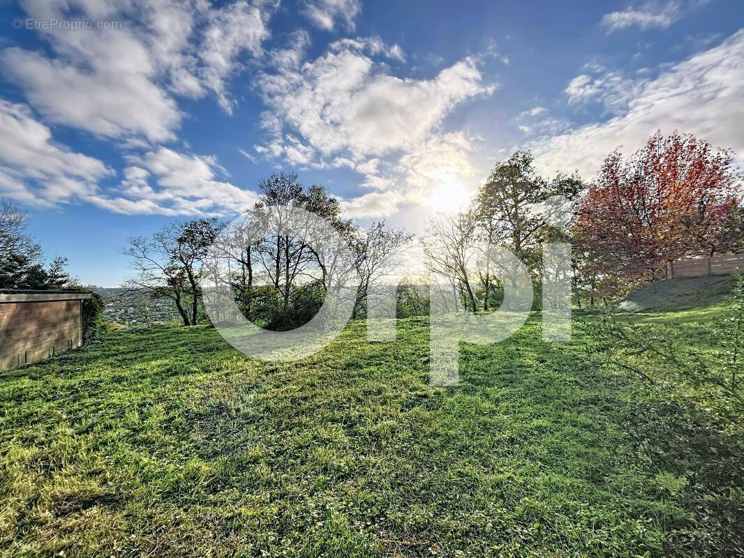 Terrain à MALEMORT-SUR-CORREZE