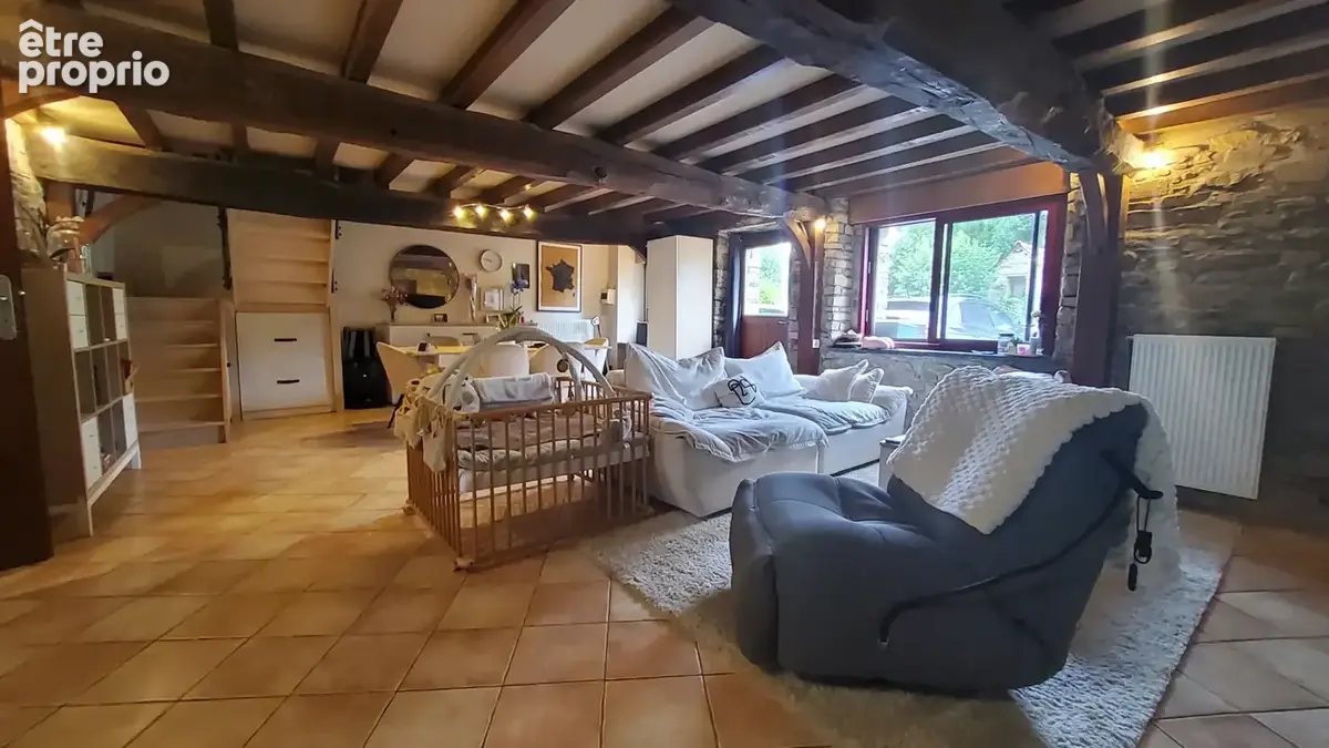 A VENDRE - Longère rénovée 120m2 - 5 pièces - 3 chambres - 935m2 de terrain - LA DOMINELAIS - photo 2