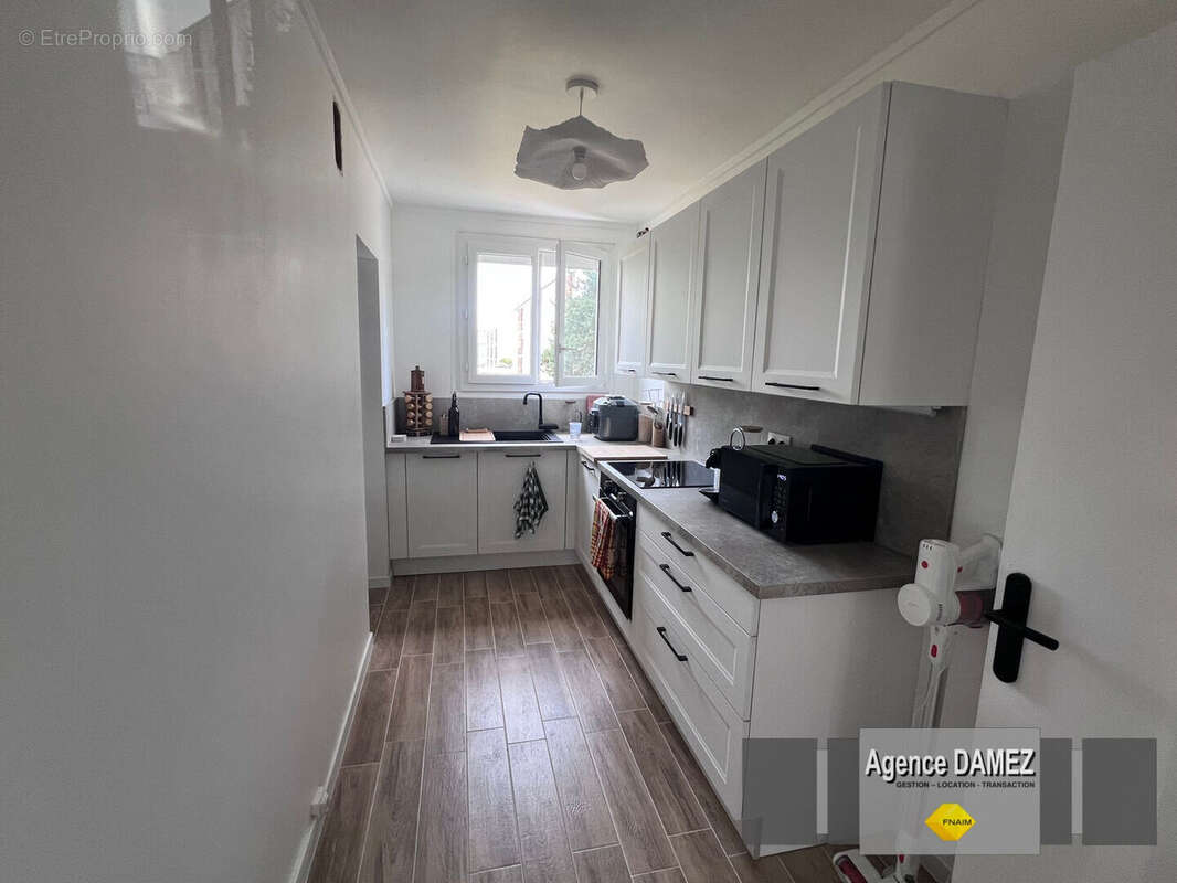 DOURDAN - Superbe 2 pièces de 53 m² - Terrasse - Garage - Cave - photo 2