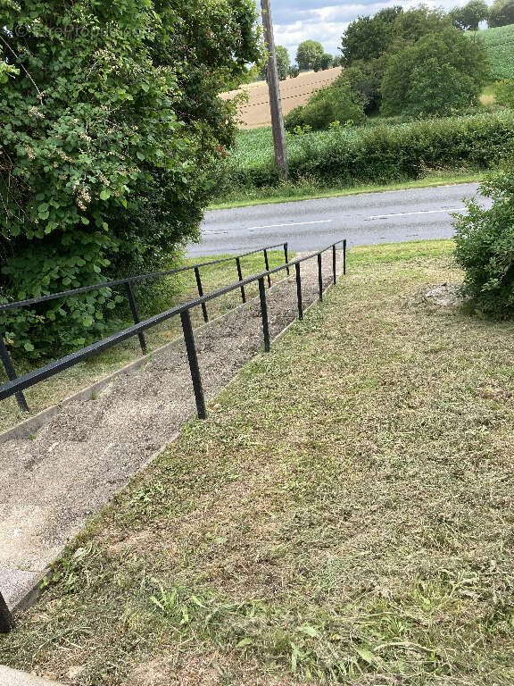 Terrain à SURY-ES-BOIS