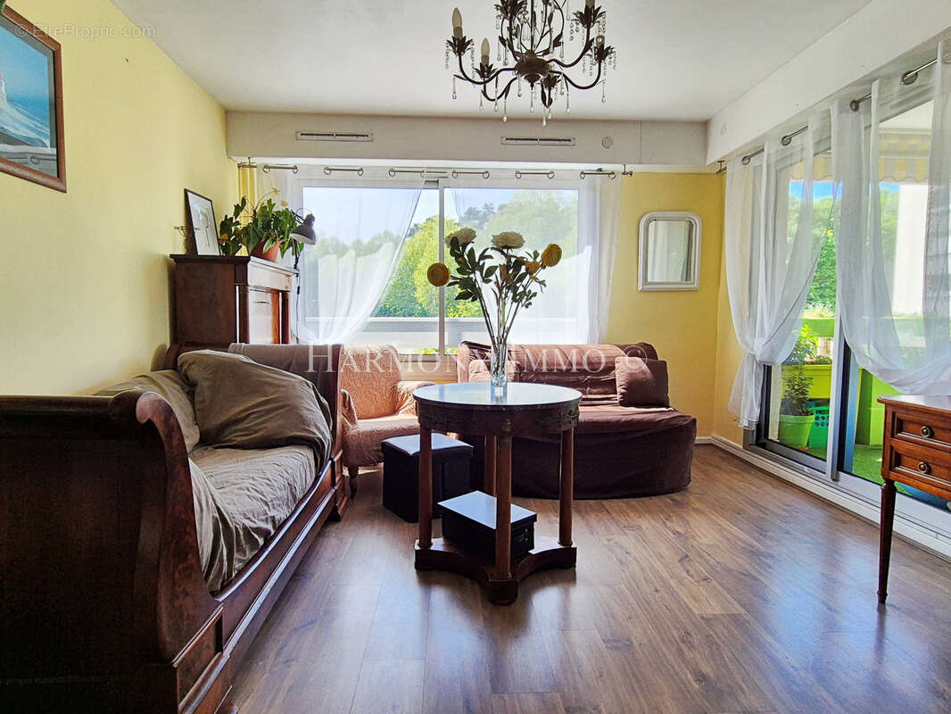 Appartement à FONTAINES-SUR-SAONE