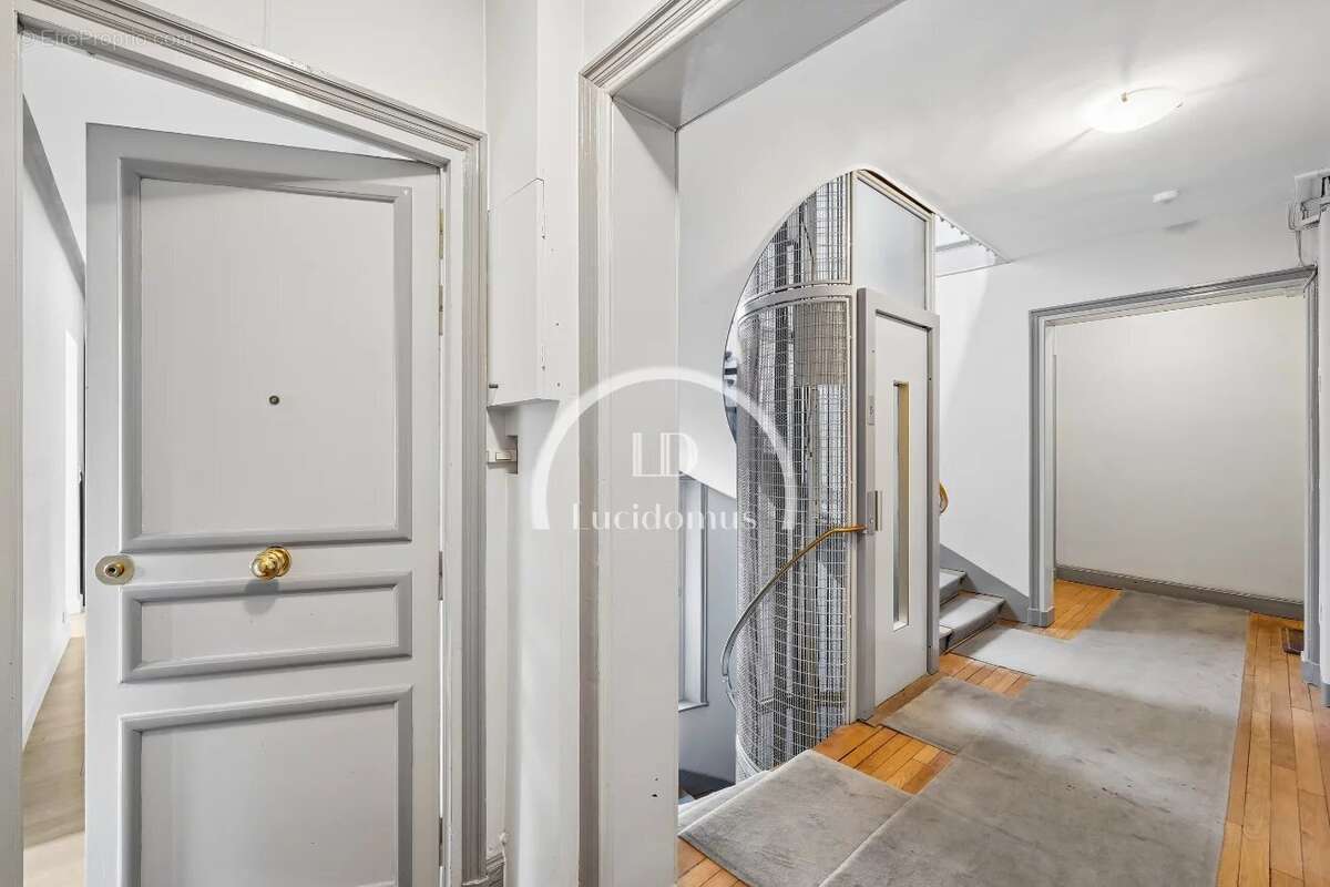 Appartement à PARIS-20E