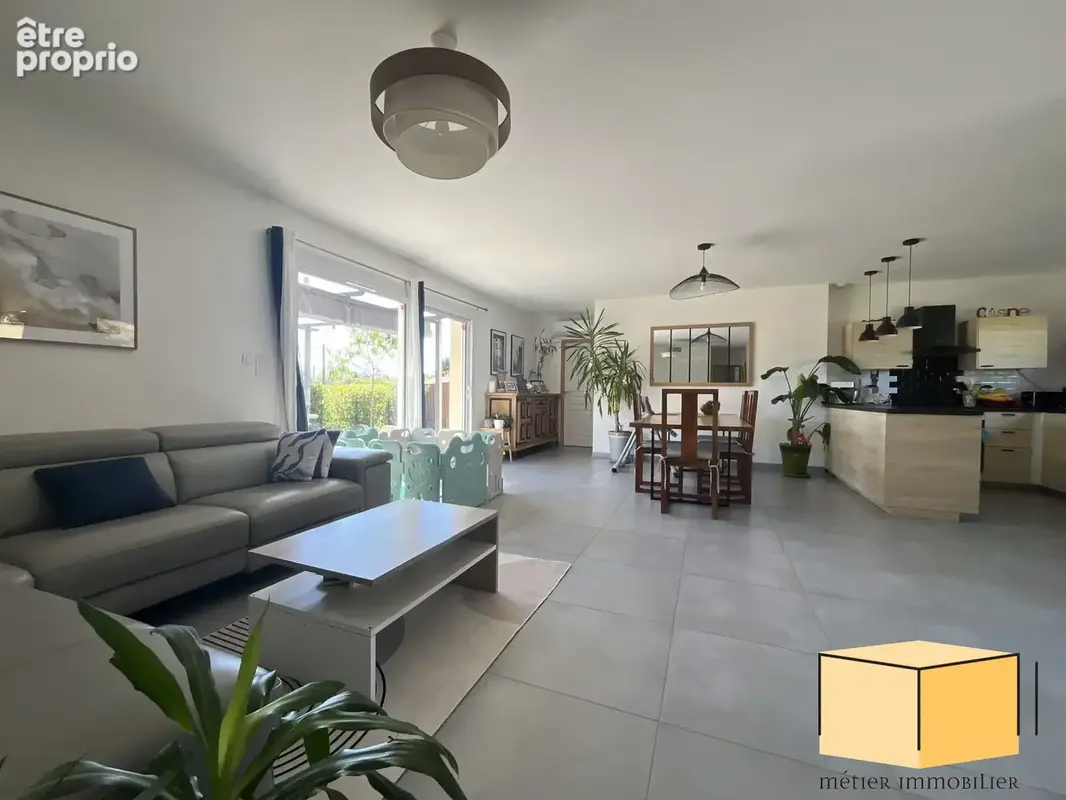 Maison 5 pièces 112 m² à vendre à Ceyzerieu (01350) - photo 5