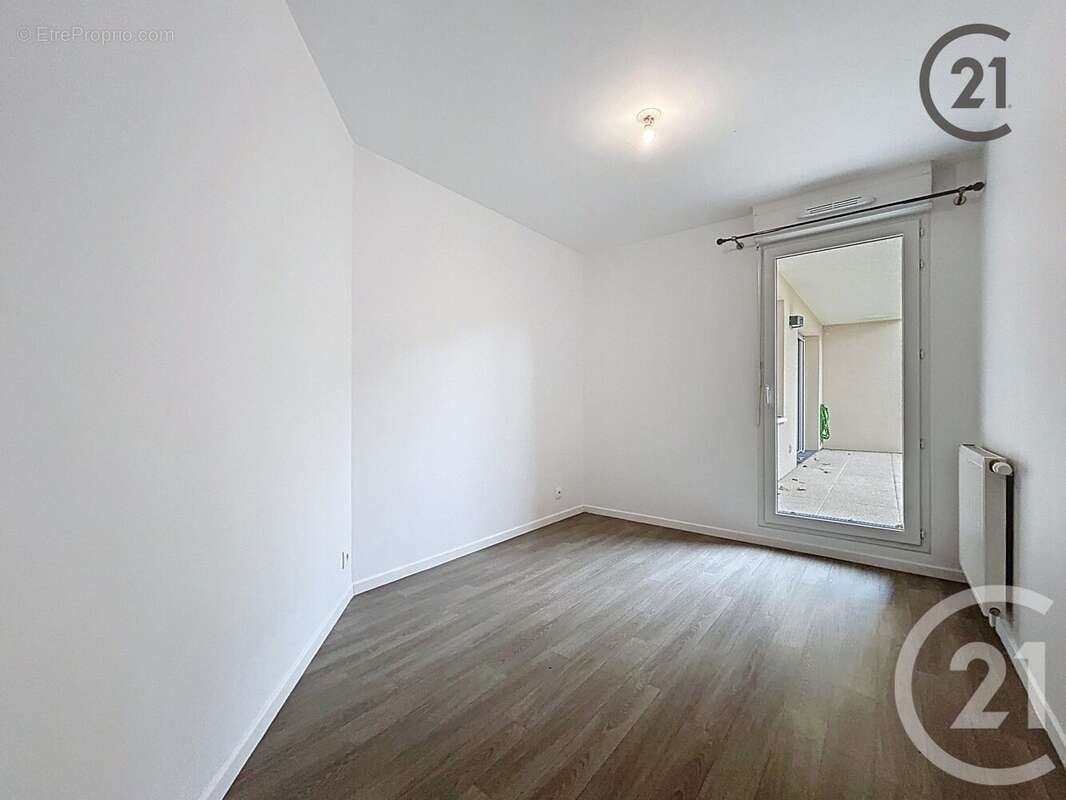 Appartement à BRIE-COMTE-ROBERT