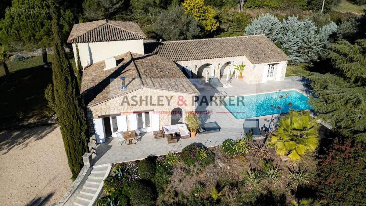 Maison à PEYMEINADE