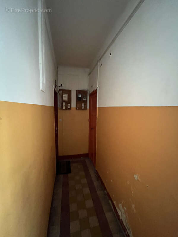 Appartement à MARSEILLE-4E