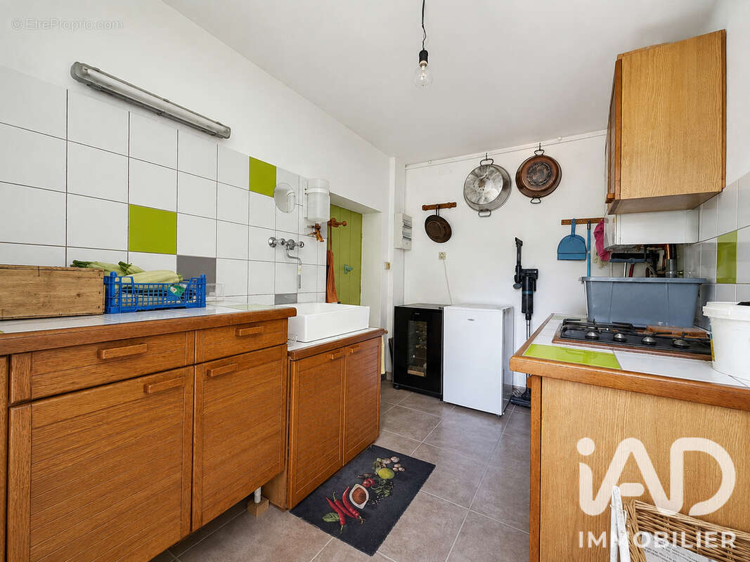 Maison 173 m² à Maze  - photo 6