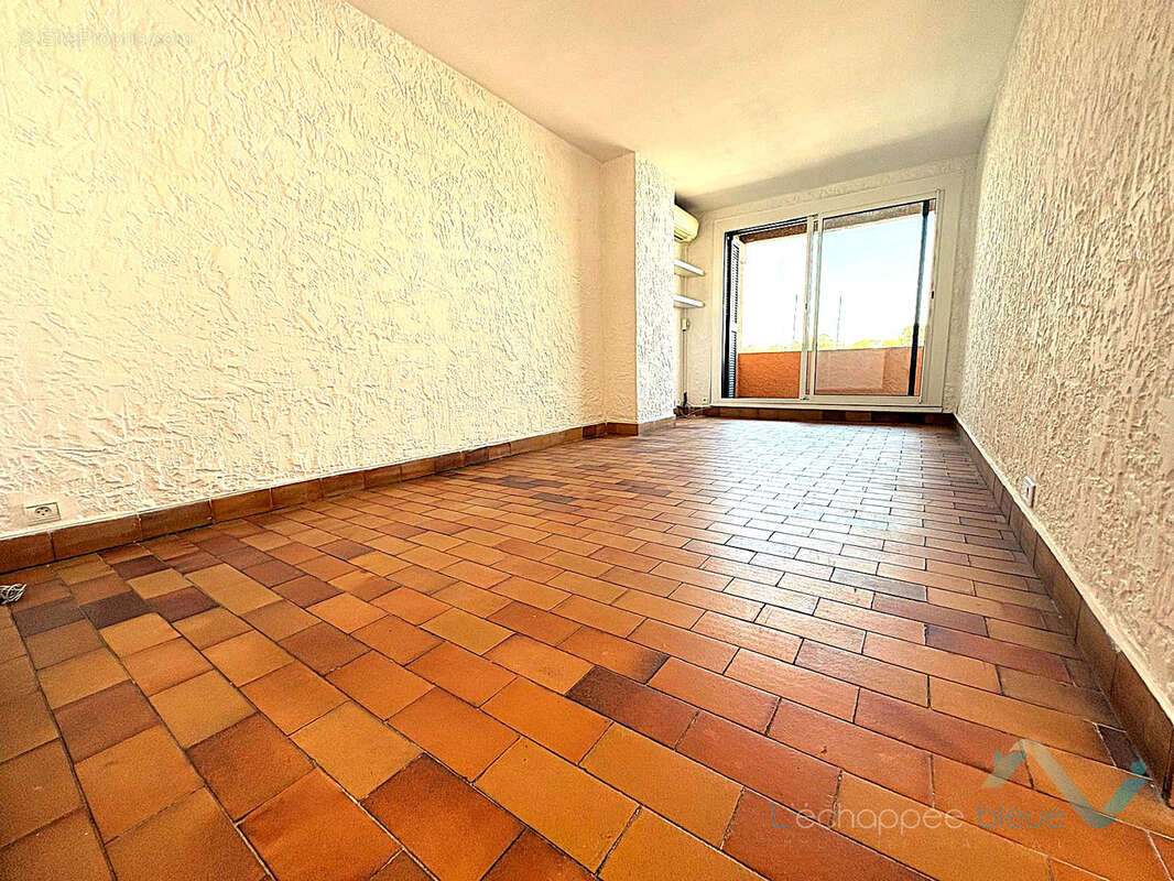 Appartement à COGOLIN