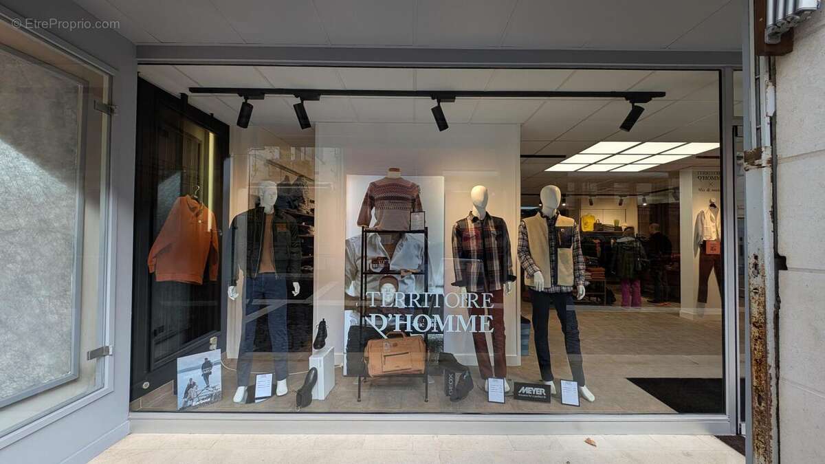 Photo 5 - Commerce à CHINON