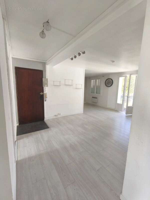 Appartement à GUILHERAND-GRANGES