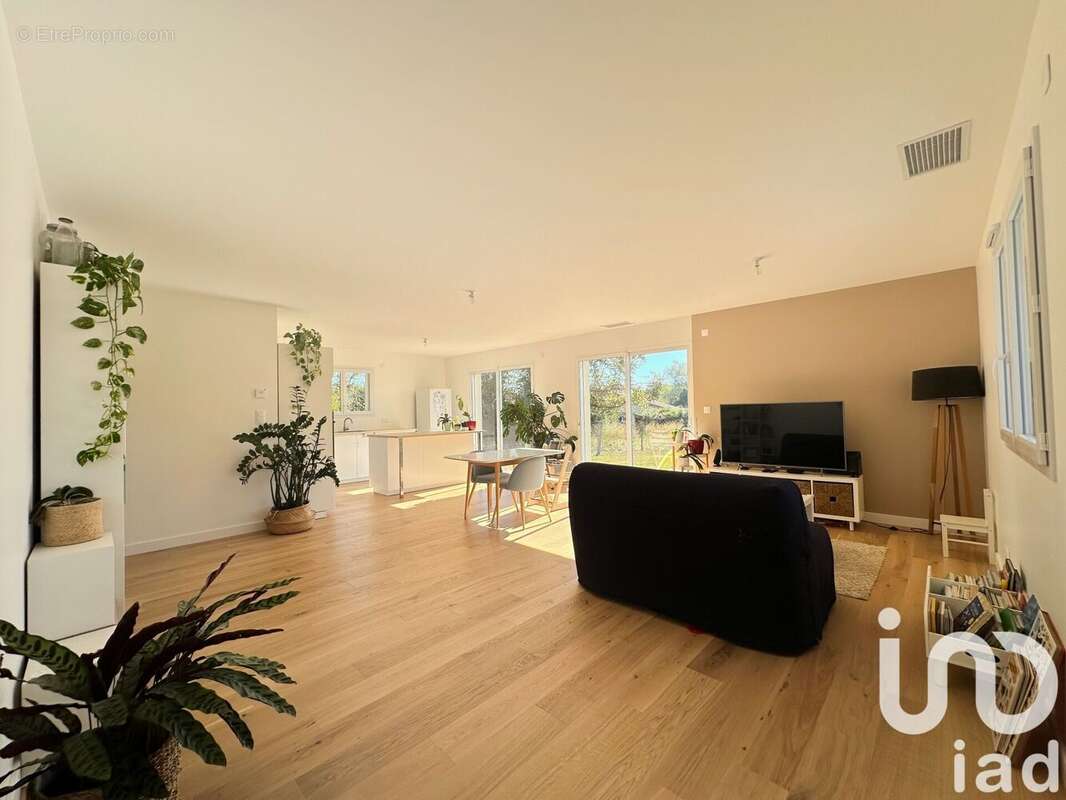 Photo 3 - Maison à LEOGNAN