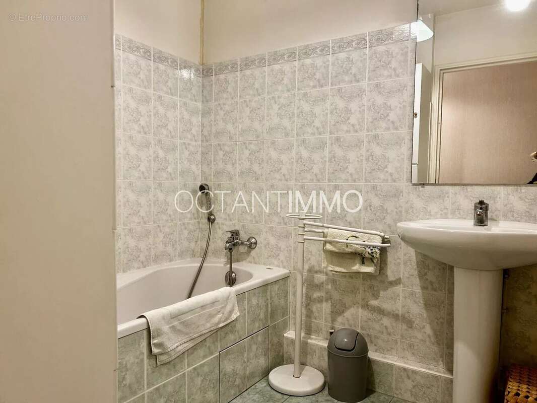 Appartement à VILLENEUVE-LOUBET