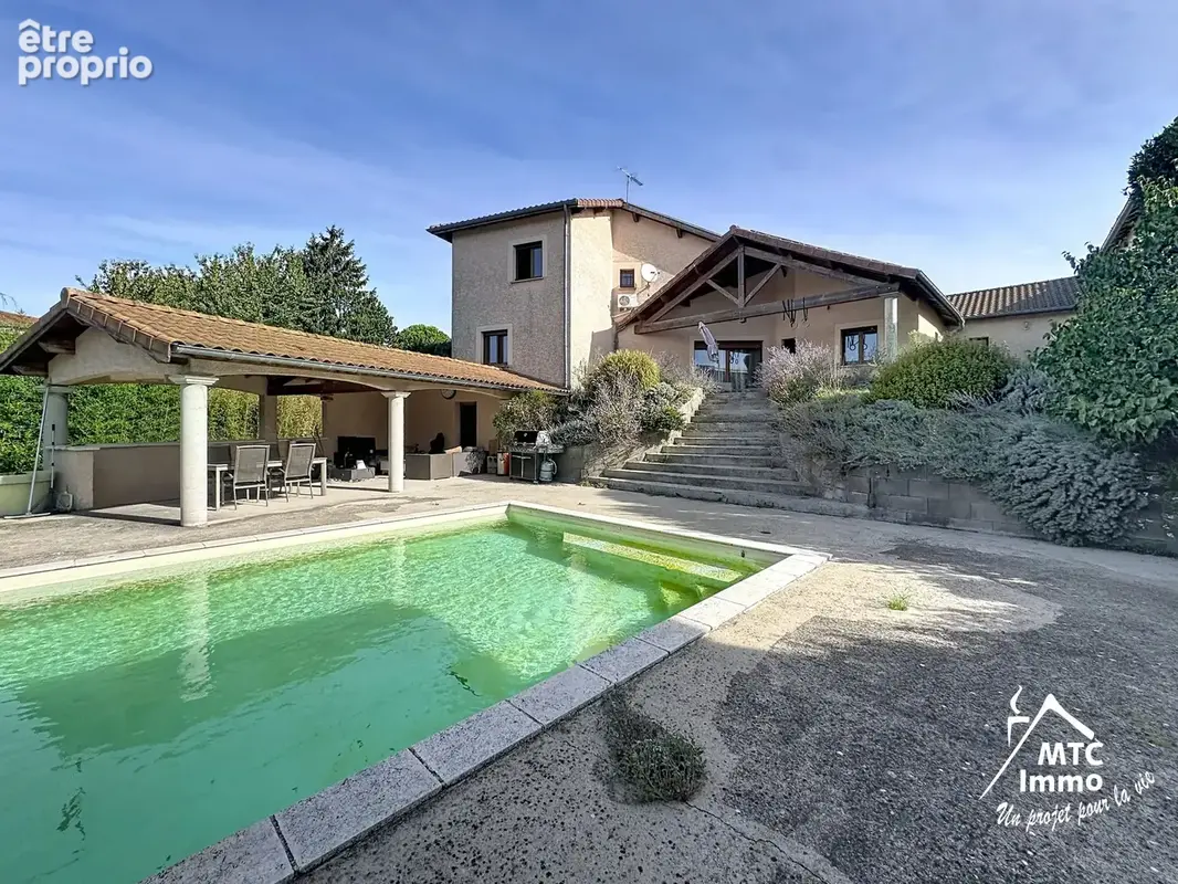 Maison 6 pièces - 211m2 - photo 2