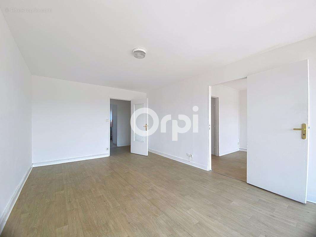 Appartement traversant avec vue mer et balcon à vendre - photo 11