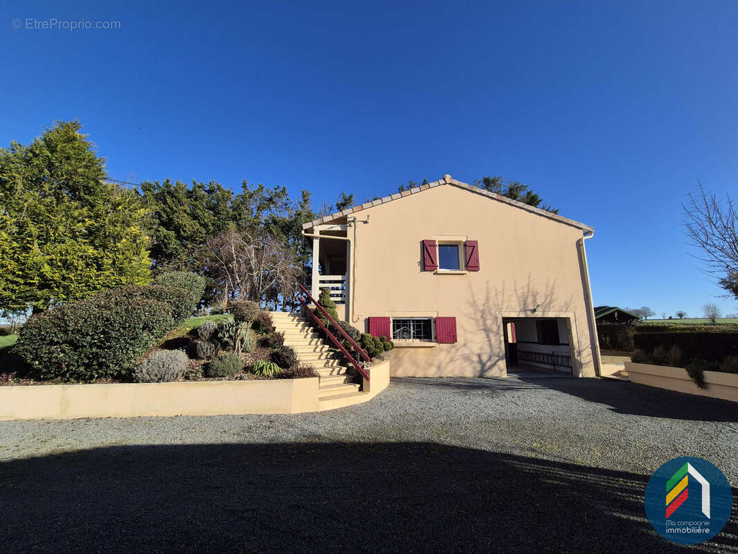 Maison à LA MEILLERAIE-TILLAY