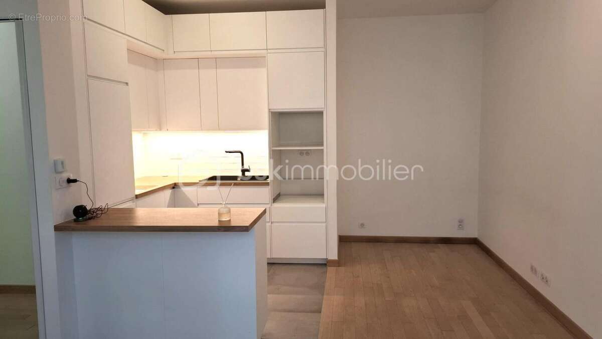 Appartement à LEVALLOIS-PERRET