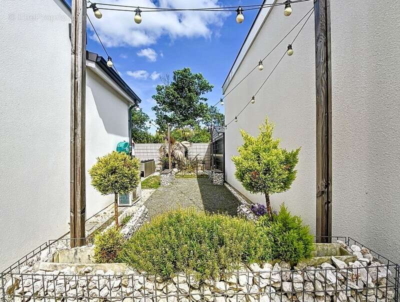 Maison à MARTIGNAS-SUR-JALLE