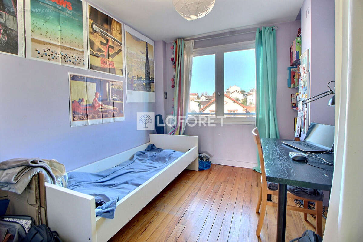 Appartement à SURESNES
