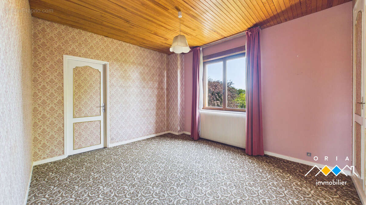 Maison à VELAINE-SOUS-AMANCE