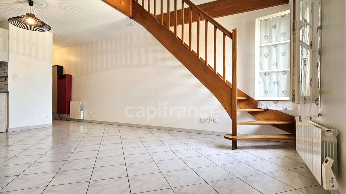 A vendre Appartement Duplex 3 pièces ETRECHY (91) - photo 4
