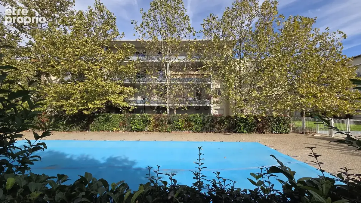 Lalande : T3 cadre verdoyant, calme, parc et piscine. - photo 2