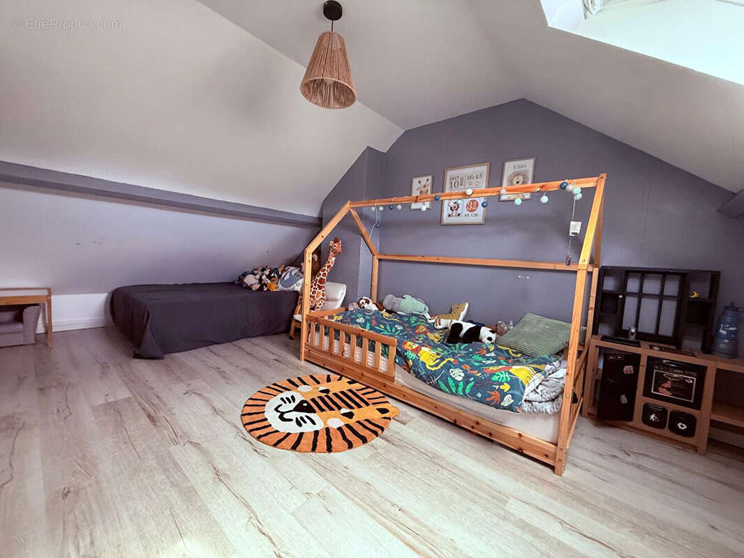 Maison familiale 4 chambres avec sous-sol total - Saint-Soupplets - photo 7