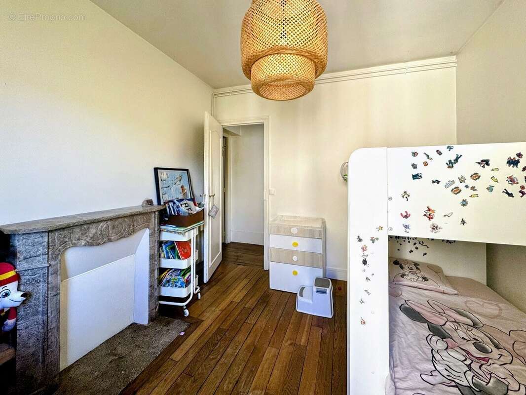 Appartement à SURESNES