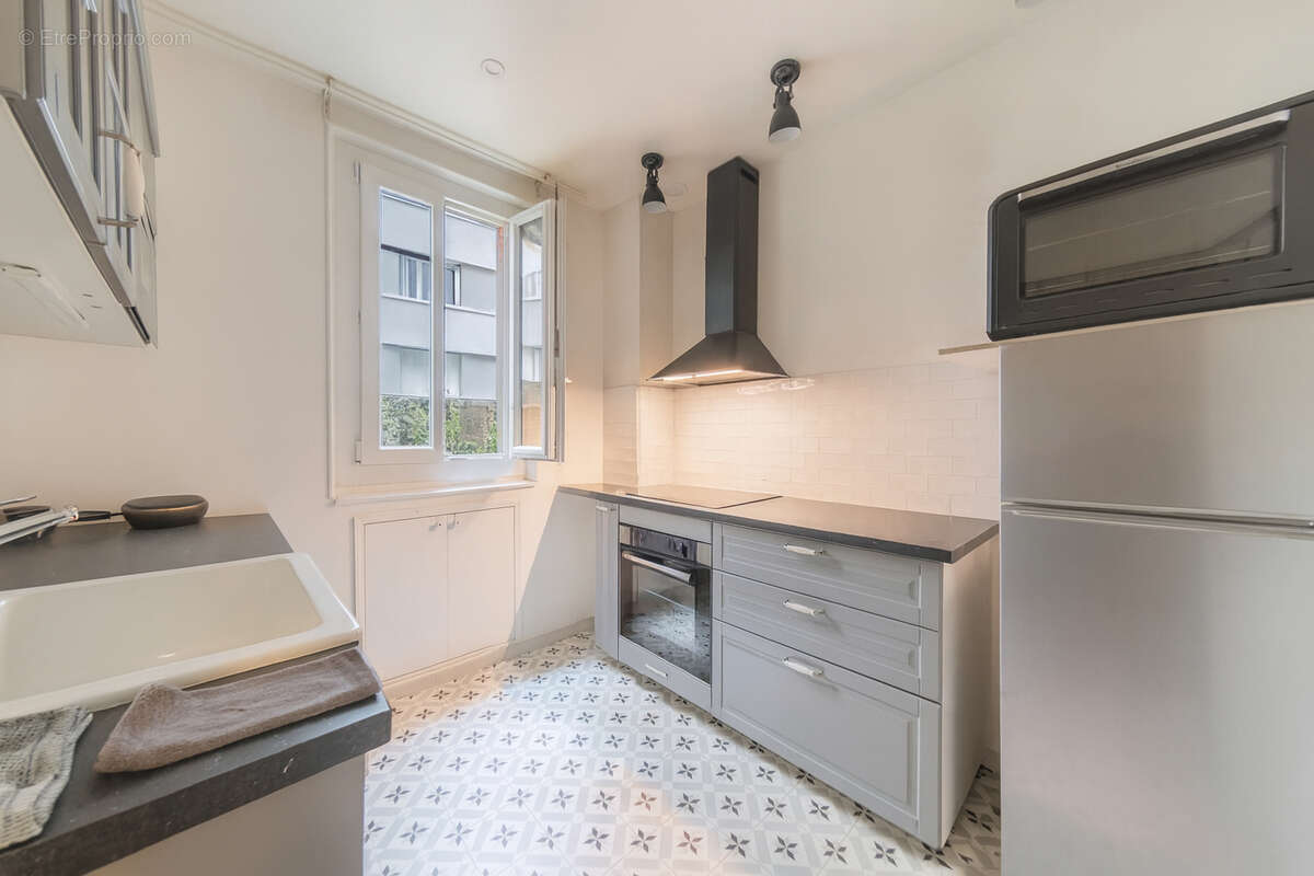 Appartement à PARIS-15E