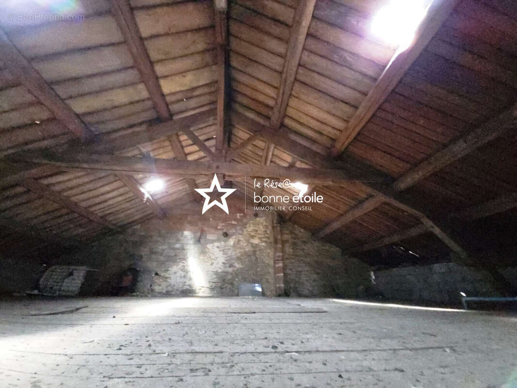 Maison à NEUILLY-L&#039;EVEQUE