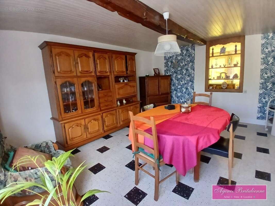 Maison à BRETEUIL