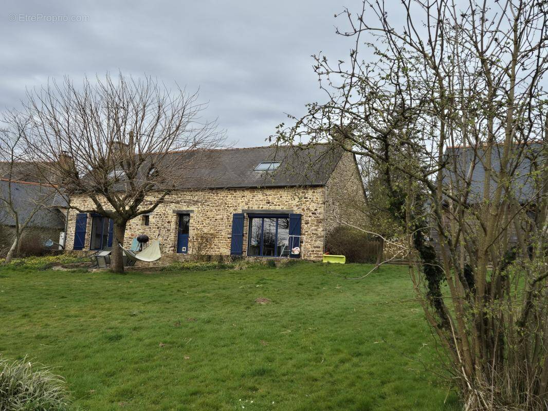 Maison à SAINT-AUBIN-DU-CORMIER