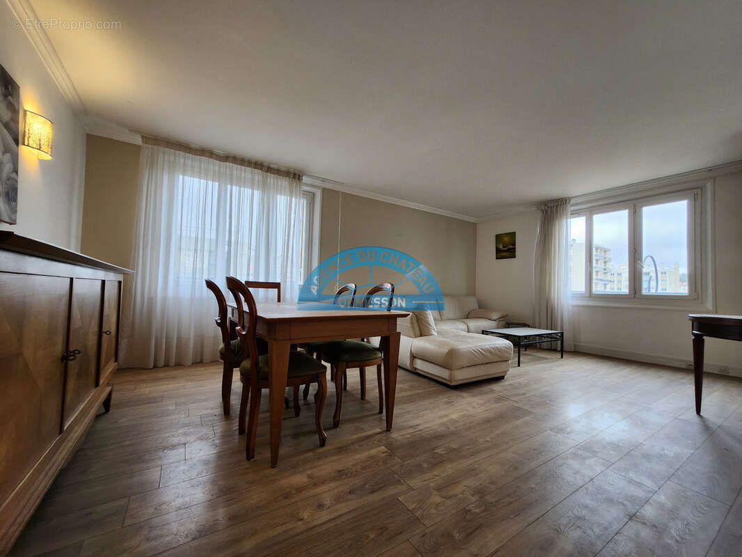 Appartement à SAINT-MAUR-DES-FOSSES