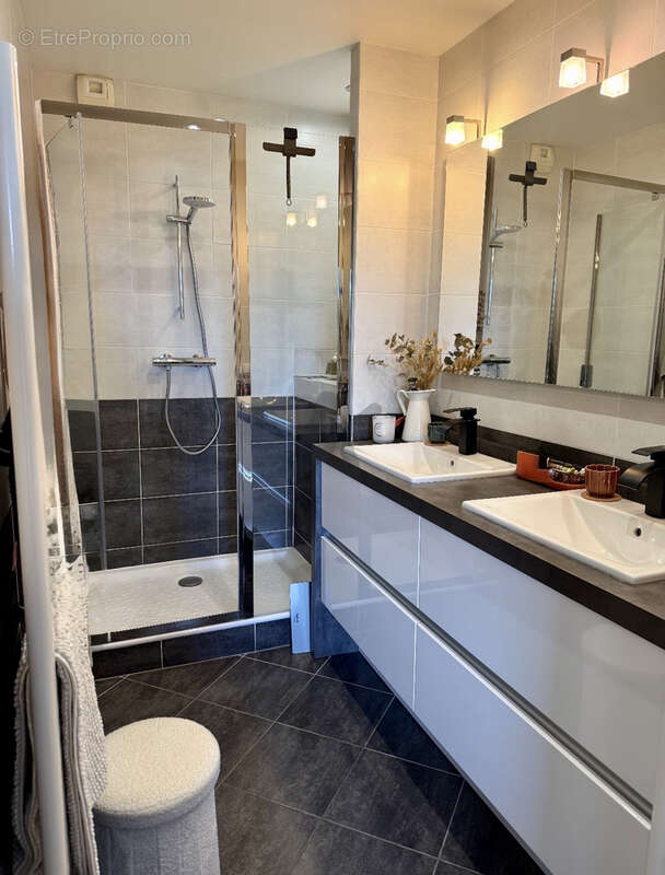 Appartement à LYON-5E