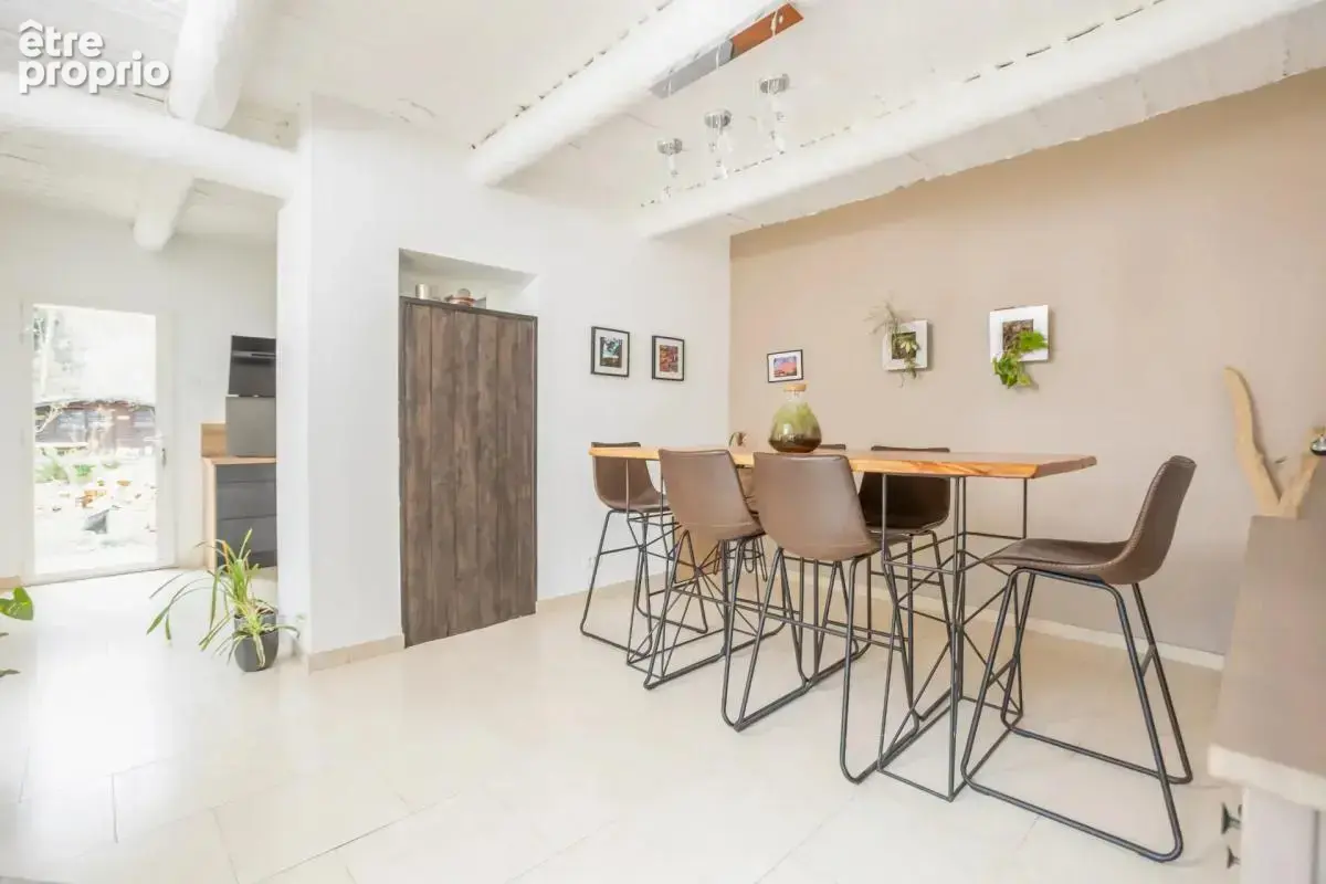 Maison de caractère de 130m2 au calme avec 2 700m2 de terrain - photo 3