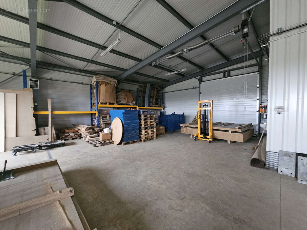 Commerce à CHAMBRETAUD