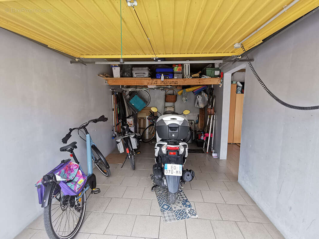 Appartement à SOLLIES-PONT