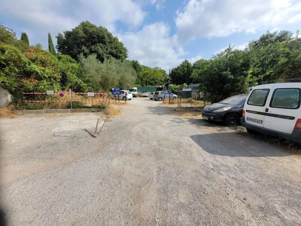 GRASSE, Quartier Ste Anne, Appartement 3 pièces dans Maison, Parking - photo 9