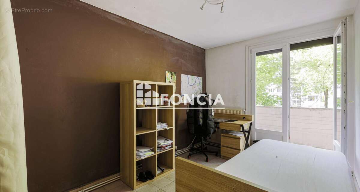 Appartement à SAINT-MARTIN-D'HERES