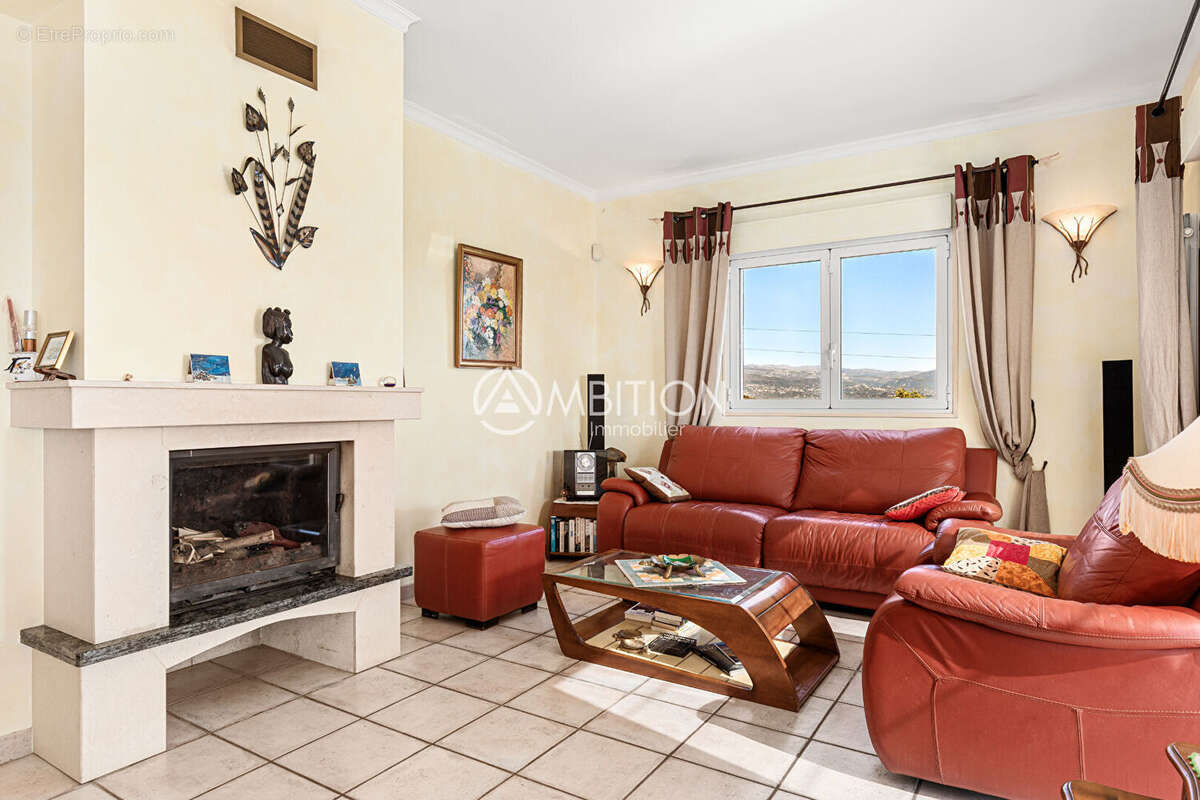 Maison à MANDELIEU-LA-NAPOULE